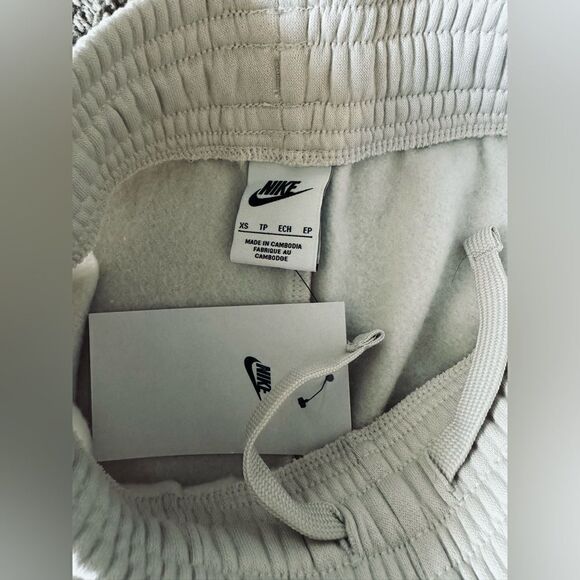 Nike Trend Girl's shorts Sz Xs - Picture 9 of 14